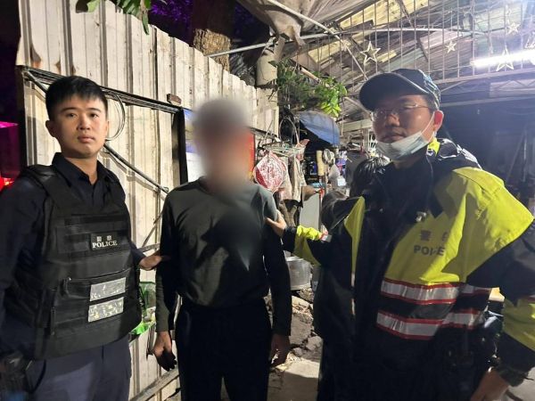 寒夜中永不放棄　小港大林派出所警尋回迷途老翁1